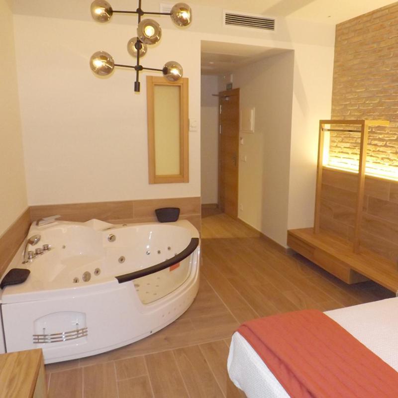 Hotel Restaurante Casa Luisa Естелья Екстер'єр фото